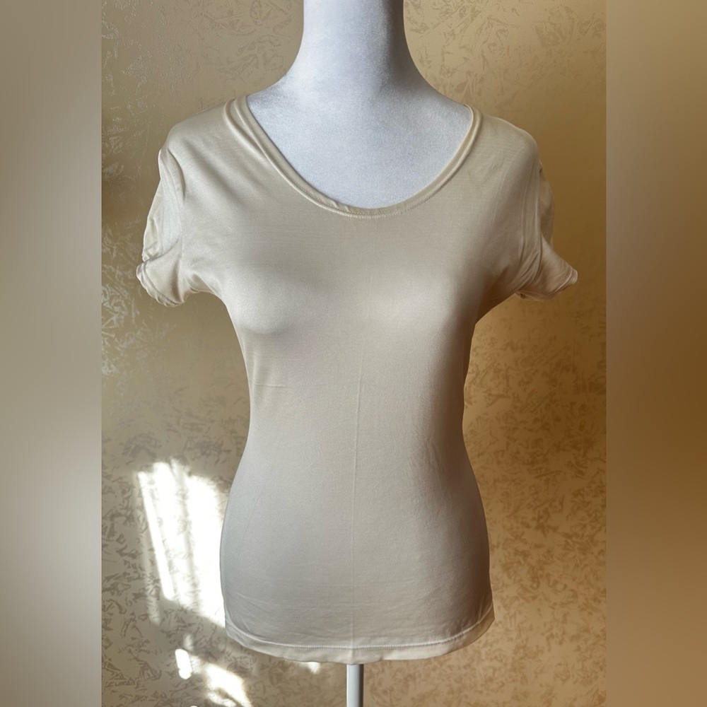 Fitted Cream Short Sleeve T-shirt